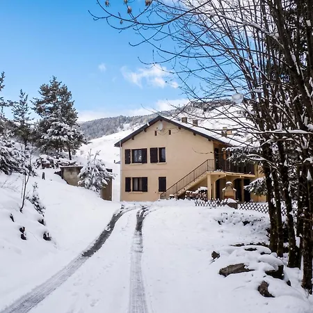 De 2 Avec Vue Sur Le Et Jardin Clos A A 7 Km Des Pistes *