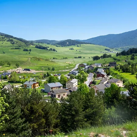Avec Vue Sur Et Montagne - 75 M² Fontrabiouse