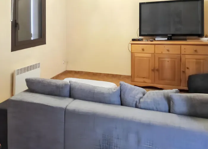 Avec Vue Sur Et Montagne - 75 M² *